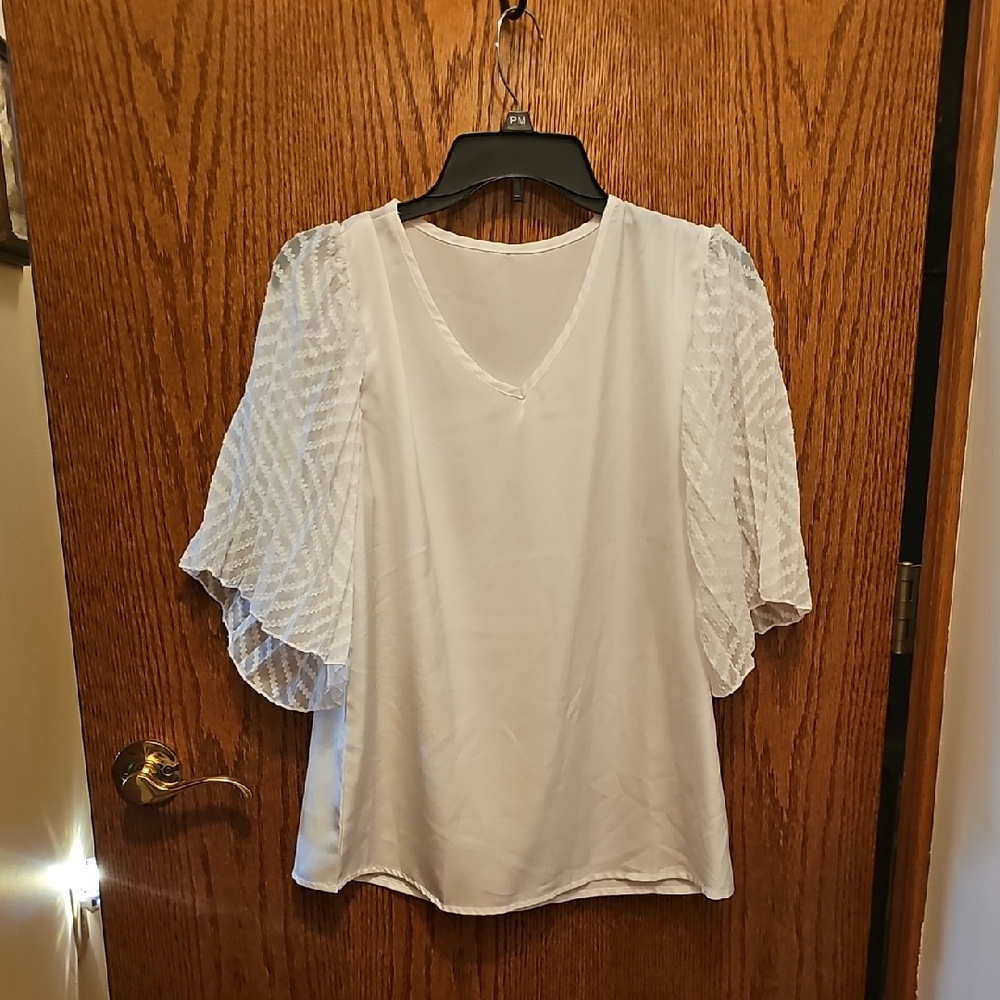 Elegant White Blouse with Textured Sleeves